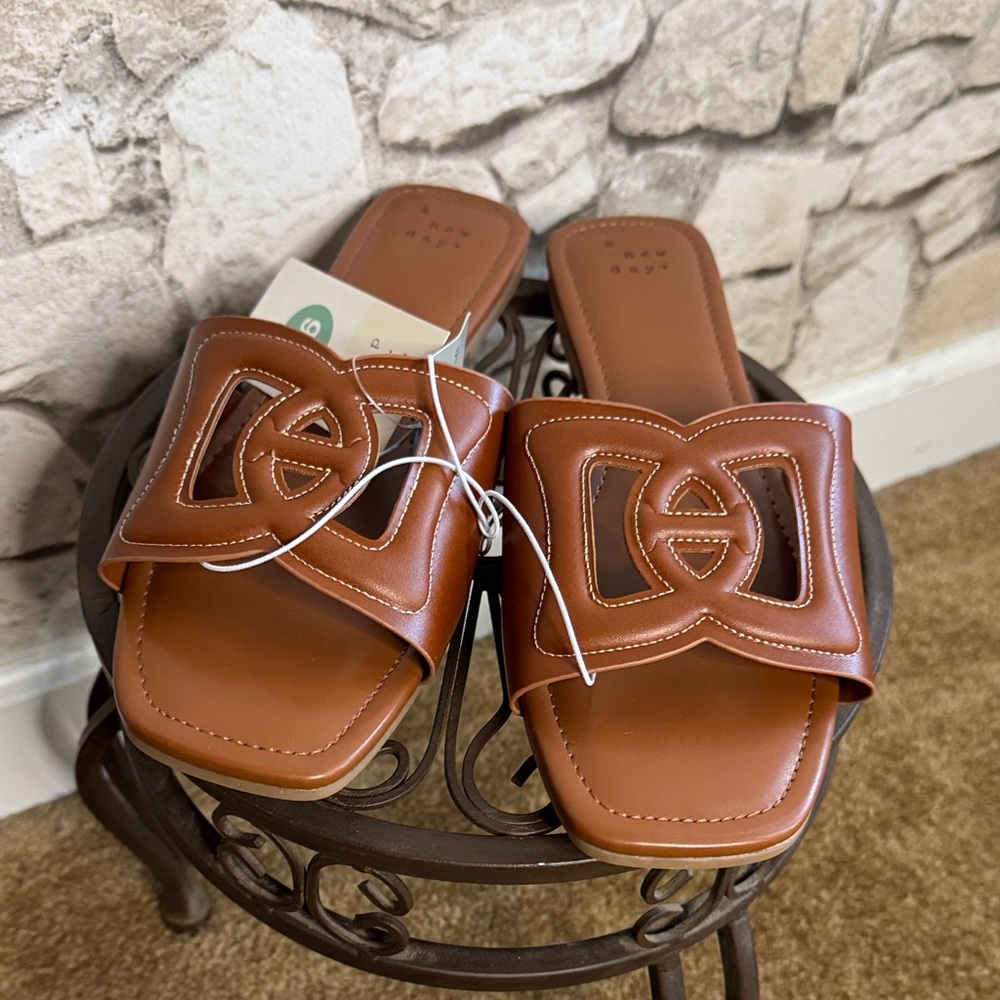 Women’s Brown Leather Slide Sandals with Decorative Cutout